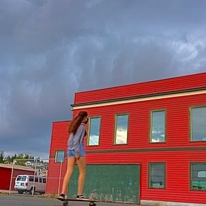 Meet your Posher, Ella